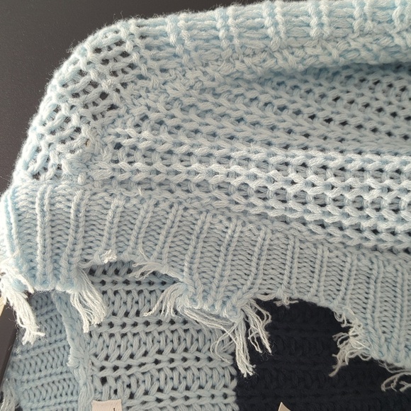 On The Road Distressed Blue Color Block Sweater w Fringe NWT Size M/L - Picture 9 of 15